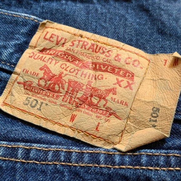 LEVI’S - Picture 2 of 2